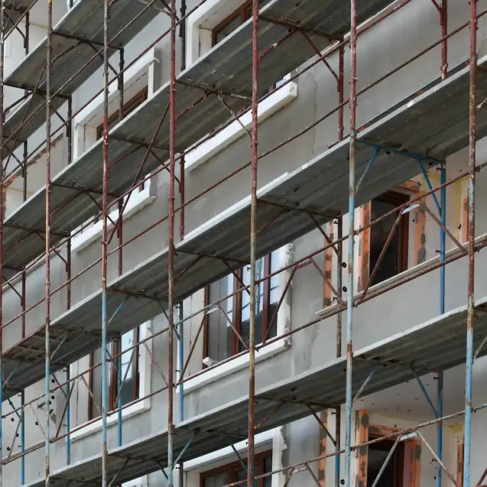 San Mateo Scaffolding Rental scaffolding on apartment building for construction access